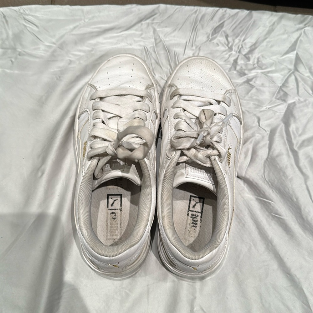Puma Sneakers